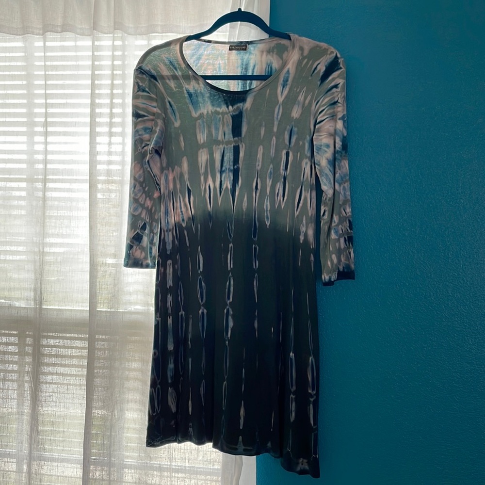 Tie dye dress from Earthbound medium. Worn twice, very comfy, beautiful colors